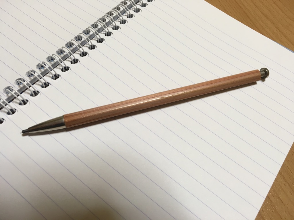 鉛筆とノート