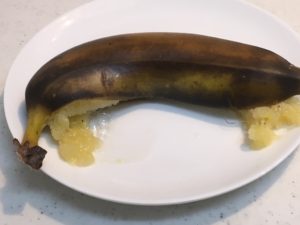 レンジ加熱後のバナナ